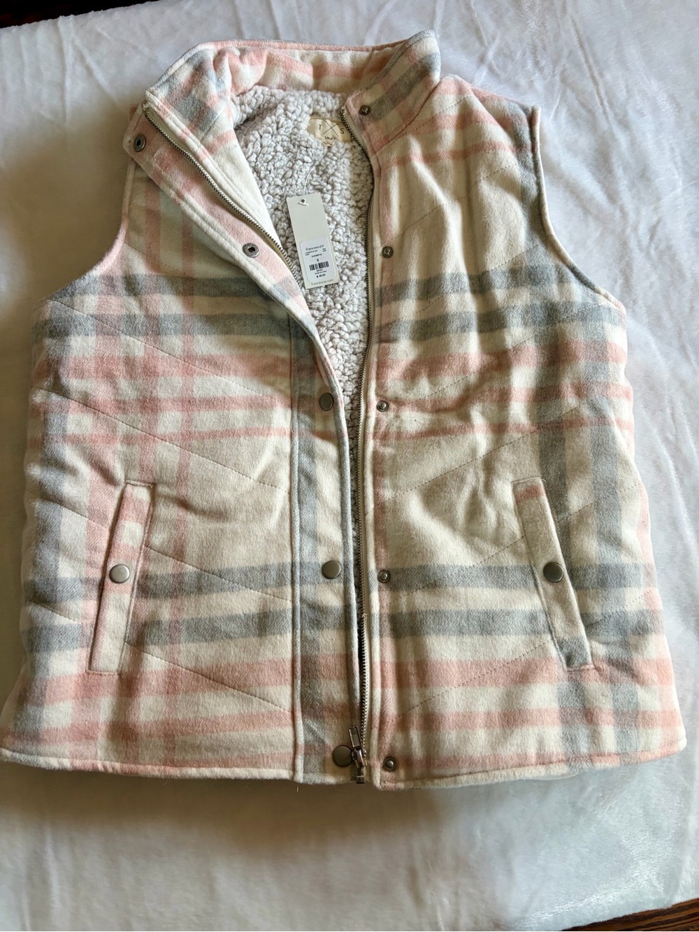 Francesca’s Plaid Sherpa Lined Vest Ivory Pink Gray Size S NWT